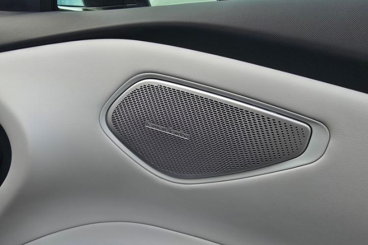 领克Z10 2024款 95kWh 702km四驱智驾Ultra中控内饰7001