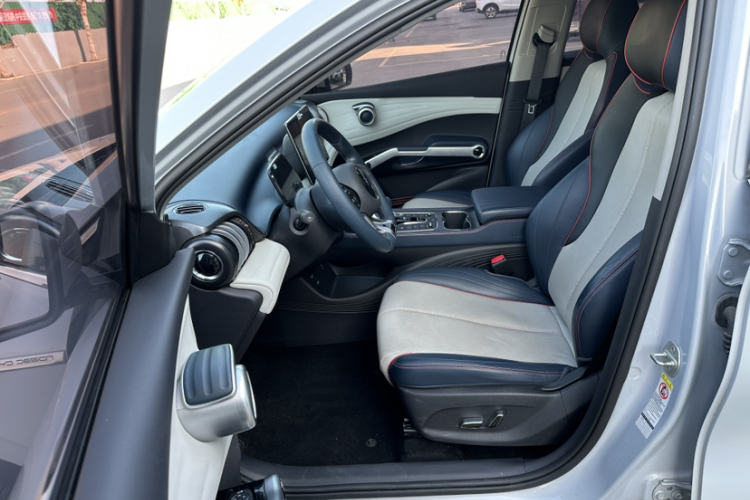 比亚迪 元PLUS 2022款 430KM 尊贵型局部细节19