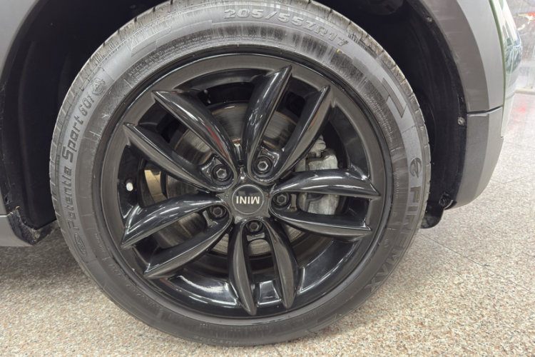 MINI Countryman 2014款 1.6L COOPER Fun车身外观6006