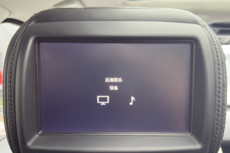 路虎 揽胜运动版 2016款 3.0 SC V6 HSE DYNAMIC中控内饰7014