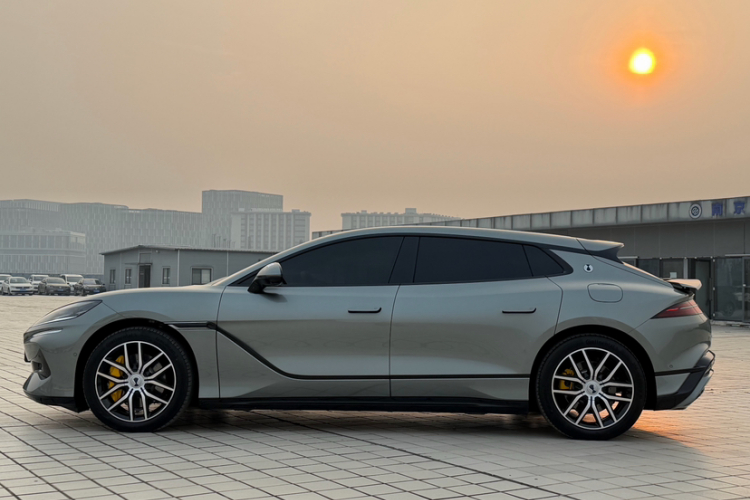 腾势Z9GT 2024款 1100四驱Max版车身外观6007