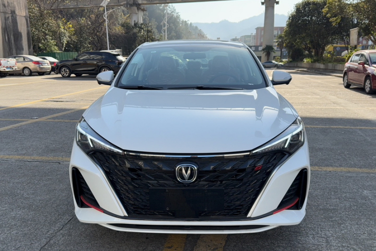 长安 逸动 2025款 PLUS 1.4T 双离合高能版车身外观6009