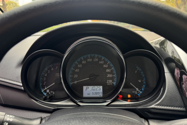 丰田 YARiS L 致炫 2016款 改款 1.5E CVT魅动版中控内饰15