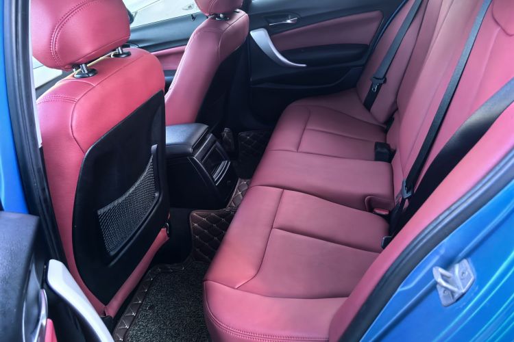 宝马1系(进口) 2016款 118i 领先型中控内饰7006