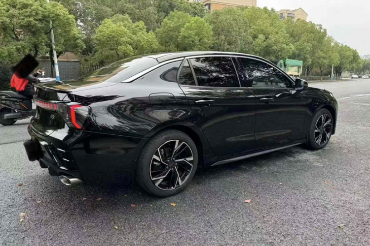 领克03 2025款 1.5TD DCT冠军版Pro车身外观6008