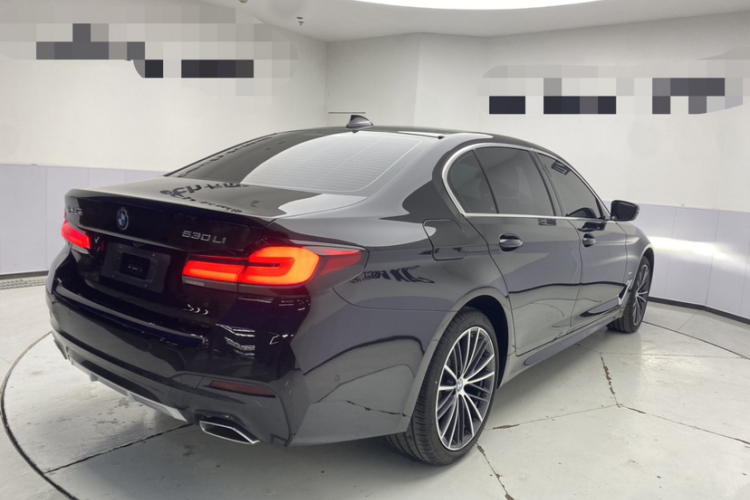 宝马5系 2023款 改款 530Li 领先型 M运动套装车身外观6005