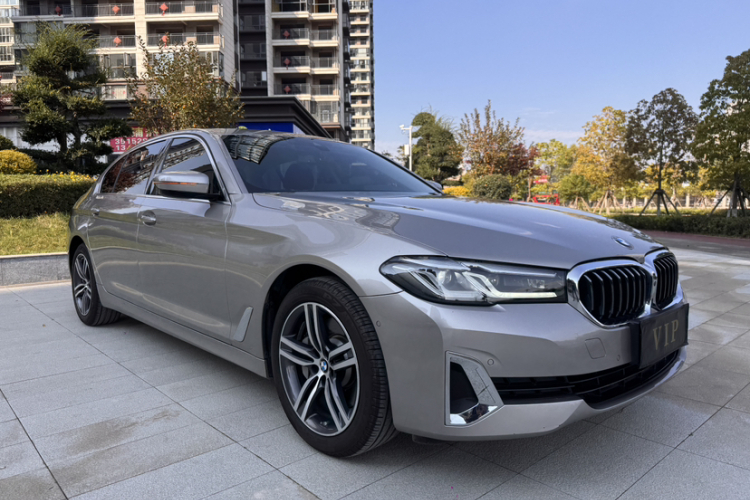 宝马5系 2021款 530Li 领先型 豪华套装车身外观6004