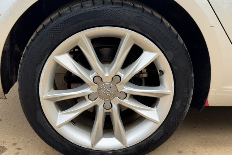 奥迪A3 2014款 Sportback 35 TFSI 自动舒适型车身外观6006