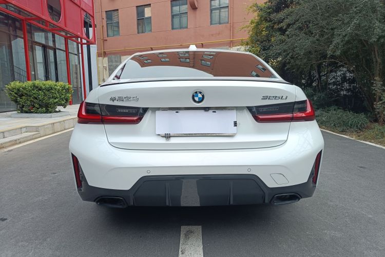 宝马3系 2024款 325Li M运动曜夜套装车身外观6006