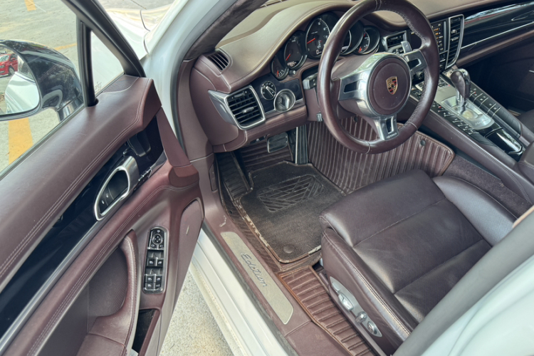 保时捷 2016款 Panamera 4 Executive Edition 3.0T中控内饰7005