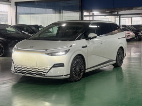 小鹏X9 2025款 740超长续航 Max