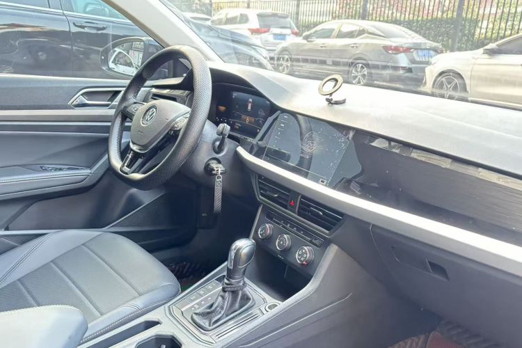 大众 朗逸 2022款 1.5L 自动舒适版中控内饰7001