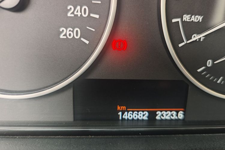 宝马3系 2015款 316Li 时尚型中控内饰15