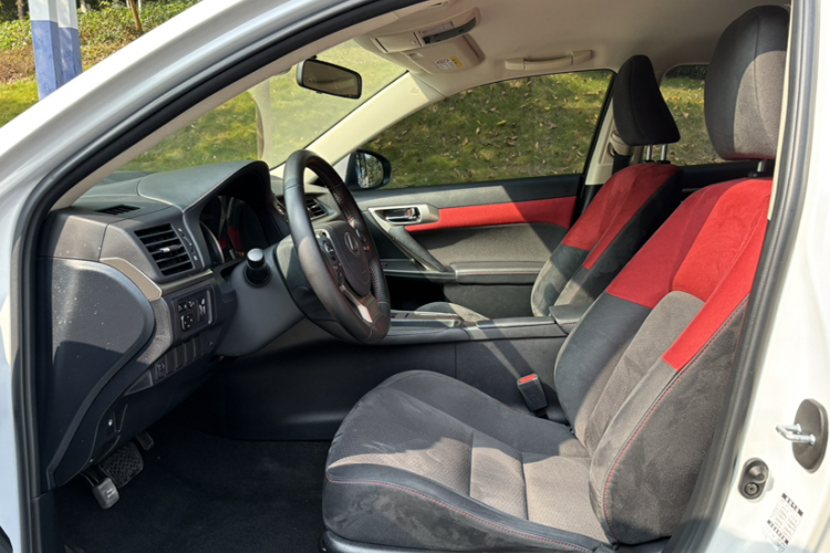 雷克萨斯CT 2020款 CT200h 精英版 单色中控内饰7013