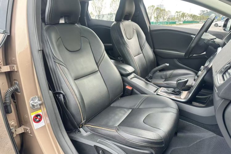 沃尔沃V40 2017款 Cross Country T3 智雅版中控内饰7003