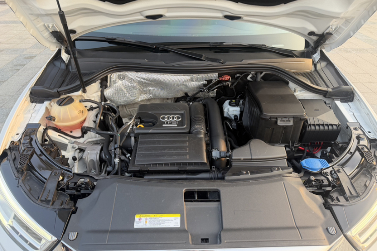 奥迪Q3 2017款 30 TFSI 时尚型局部细节24