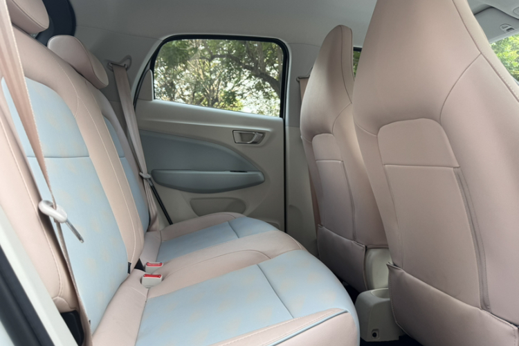 零跑汽车 零跑T03 2024款 310舒享版中控内饰7012