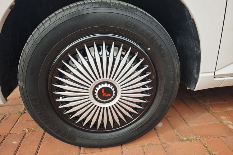 五菱汽车 五菱征程 2021款 1.5T 手动舒适型封窗版车身外观6008