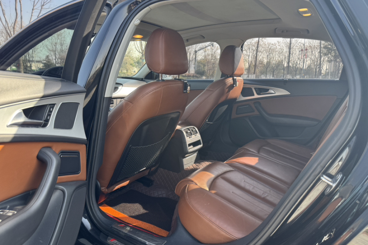 奥迪A6L 2015款 TFSI 百万纪念智领型中控内饰7003