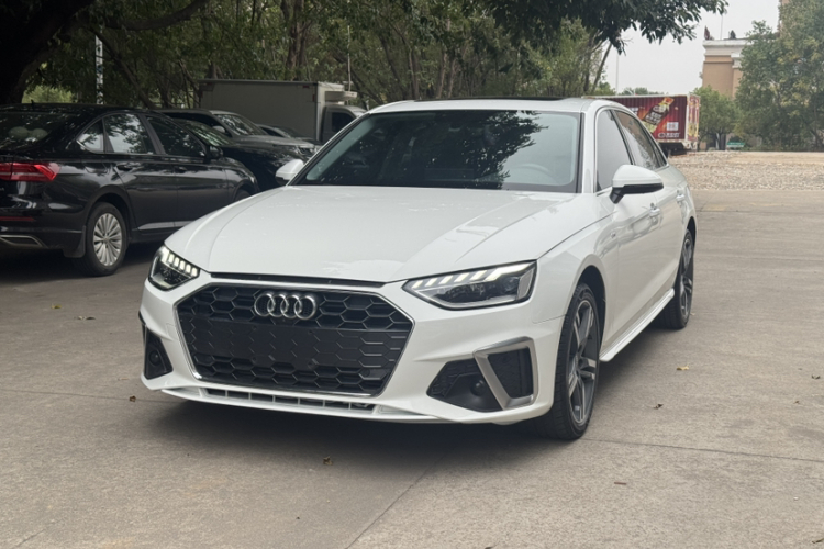 奥迪A4L 2020款 40 TFSI 豪华动感型车身外观1