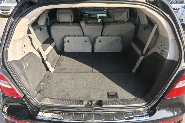 奔驰R级 2017款 R 320 4MATIC 商务型臻藏版局部细节23
