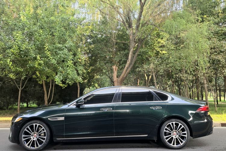 捷豹XFL 2021款 XFL 2.0T P250 两驱尊享豪华版车身外观6003