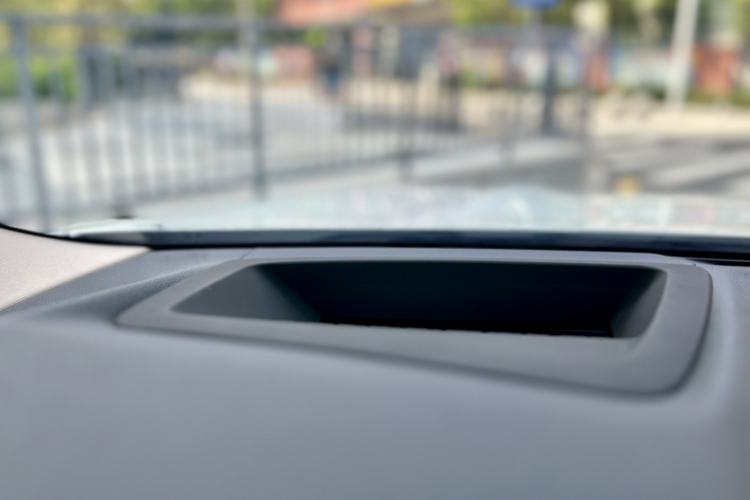 宝马iX3 2023款 创领型中控内饰7011