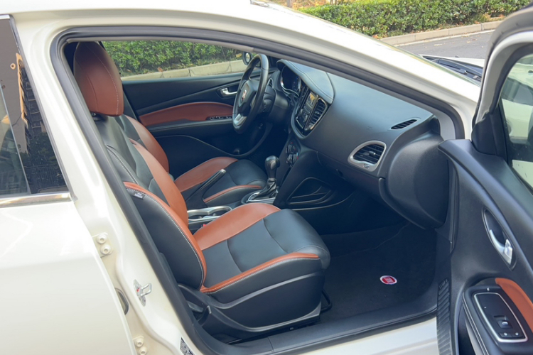 菲亚特 菲翔 2015款 1.4T 自动劲享版局部细节41