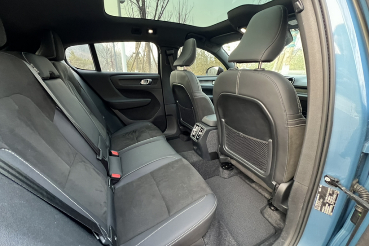 沃尔沃C40 2022款 长续航版 PRO中控内饰7004