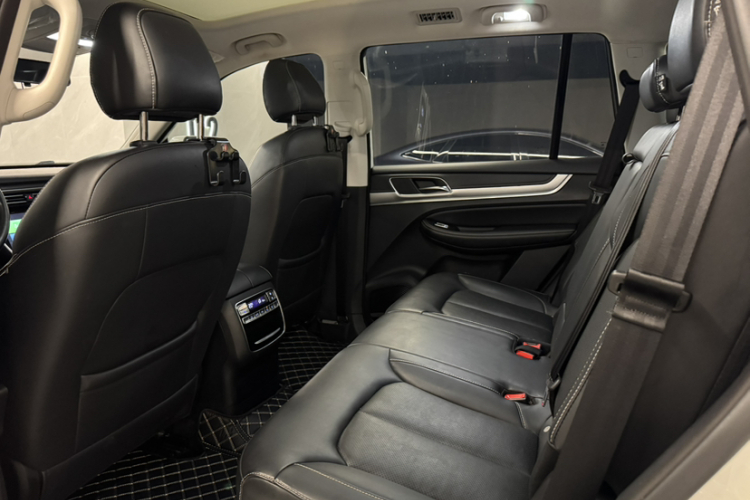 荣威RX8 2019款 30T 两驱超群旗舰版中控内饰7001