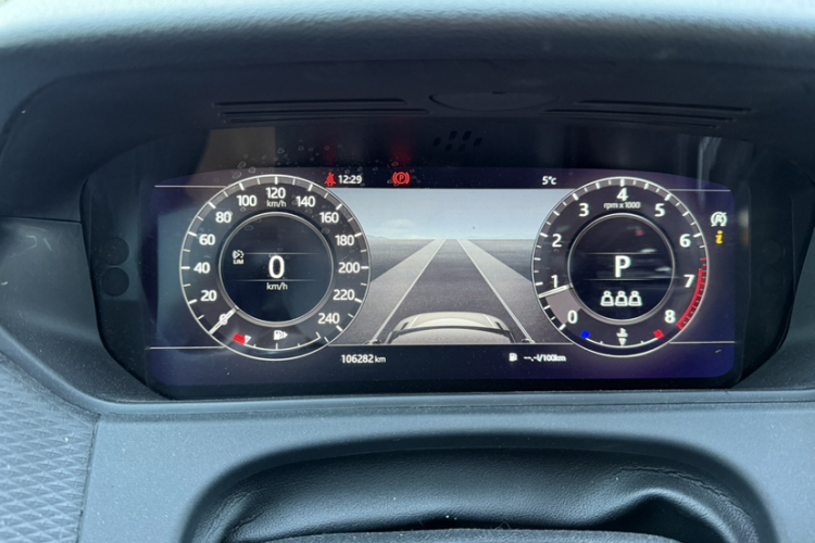 路虎 揽胜星脉 2017款 P250 S中控内饰15