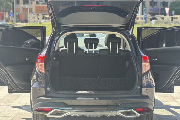 本田 缤智 2017款 1.8L CVT两驱先锋型中控内饰7004