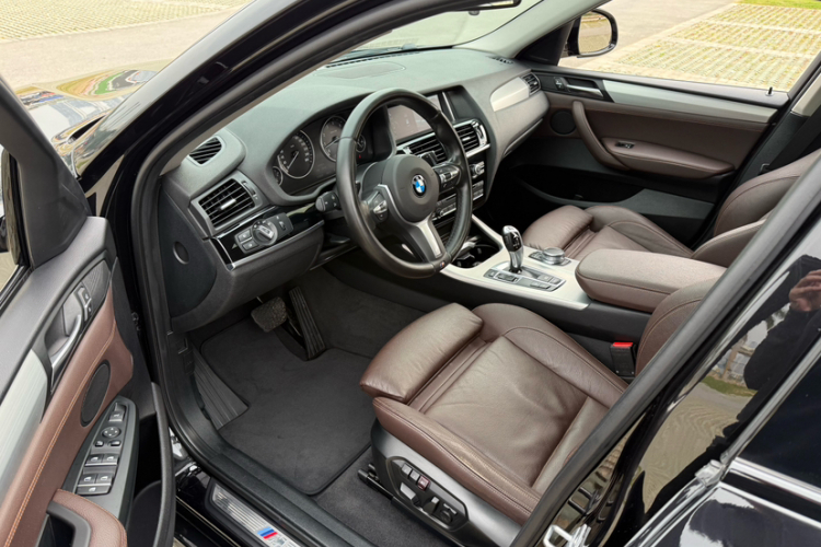 宝马X4 2016款 xDrive20i M运动型中控内饰7005