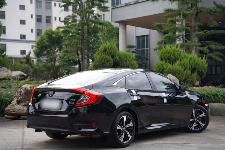 本田 思域 2016款 220TURBO CVT尊贵版车身外观6005