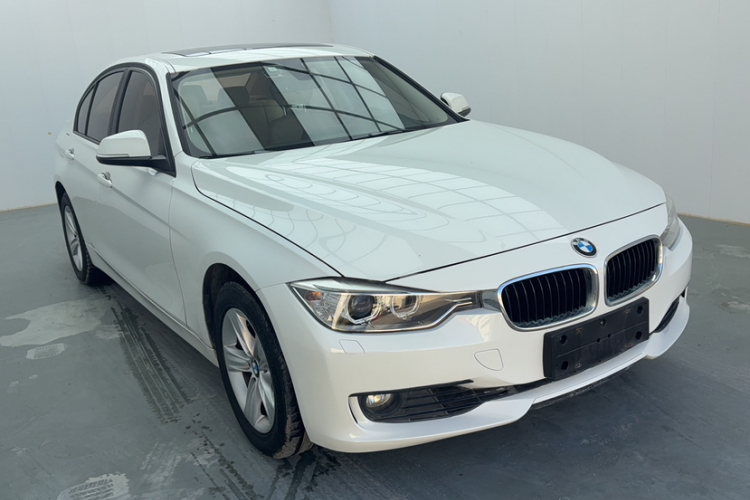 宝马3系 2013款 320i 时尚型车身外观6001