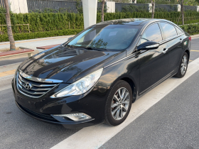 现代 索纳塔 2013款 2.0L 自动豪华版