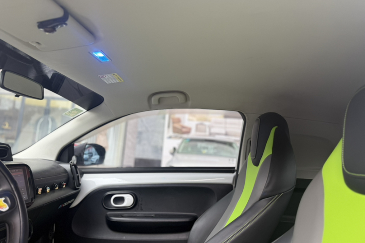 荣威 科莱威CLEVER 2021款 302km全能版中控内饰7006