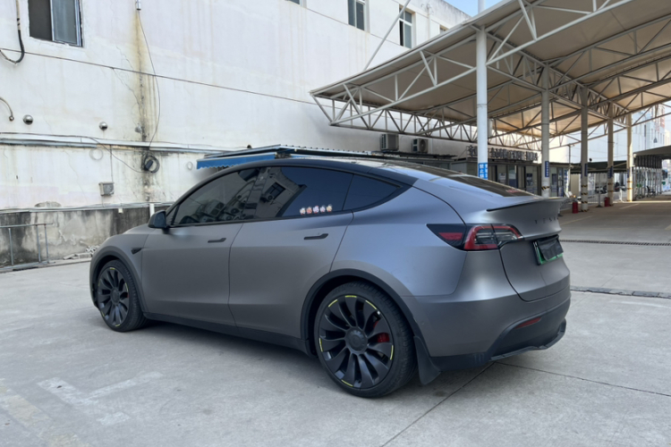 特斯拉 Model Y 2021款 Performance高性能全轮驱动版车身外观6001
