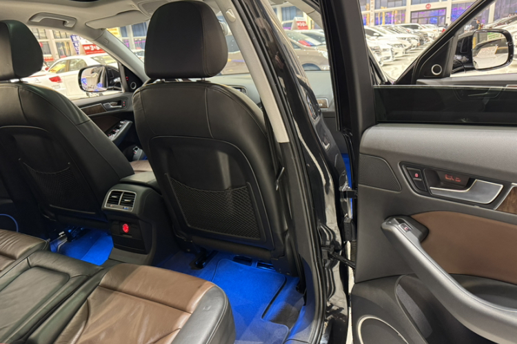 奥迪Q5 2016款 40 TFSI 舒适型局部细节9011