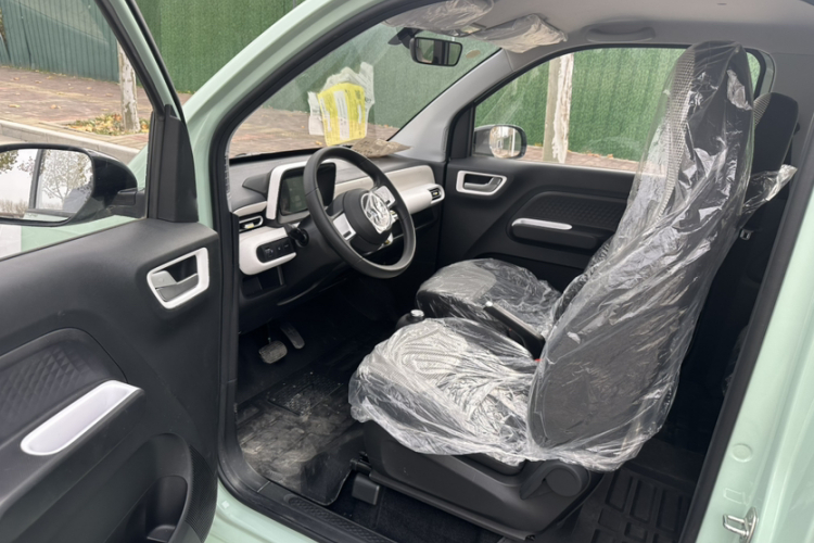 五菱汽车 宏光MINIEV 2024款 第三代 215km 青春版中控内饰7004