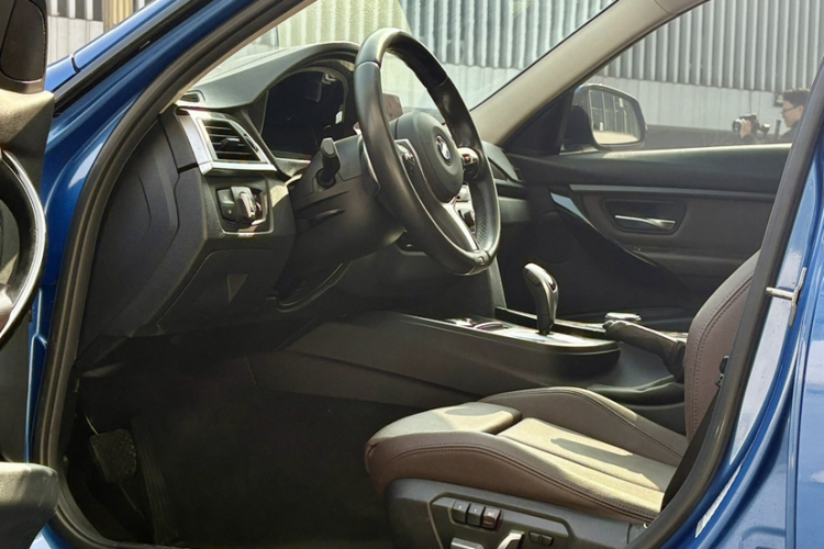 宝马3系 2019款 320Li M运动套装车身外观6007