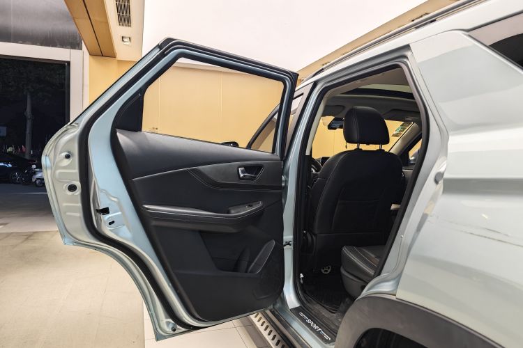 东风风光 风光S560 2018款 1.8L CVT尊贵型车身外观6007