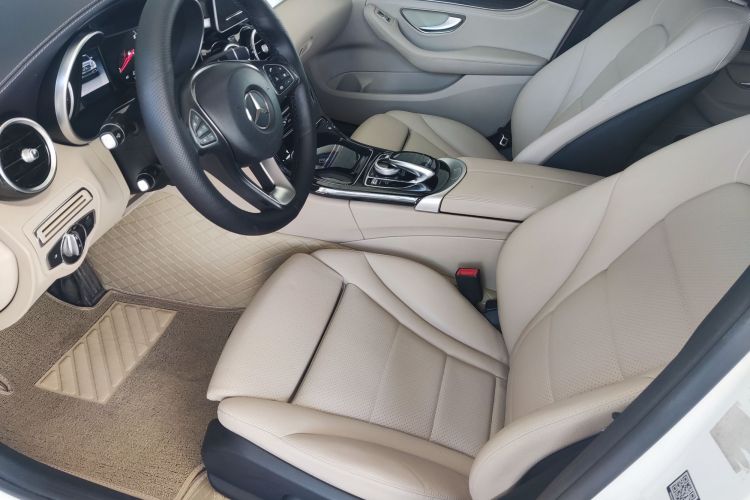 奔驰C级 2015款 C 180 L 运动型中控内饰7003