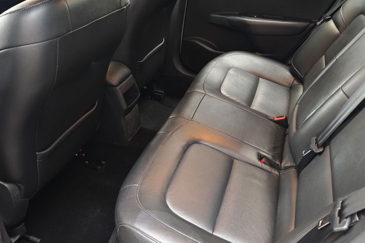 雪铁龙 C4世嘉 2016款 1.6THP 自动旗舰型中控内饰7003