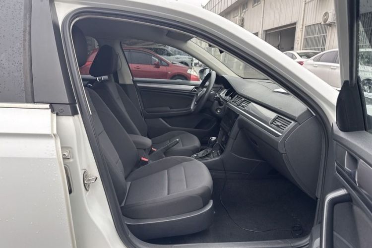 大众 宝来 2016款 1.6L 自动时尚型中控内饰7006