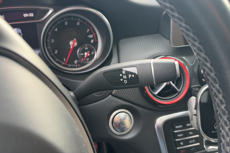 奔驰GLA 2017款 GLA 200 时尚型局部细节18