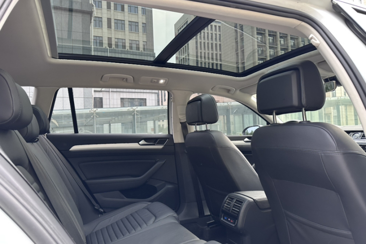 大众 蔚揽 2018款 380TSI 两驱舒行版中控内饰7004