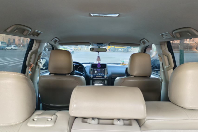 丰田 普拉多（平行进口）中控内饰7001