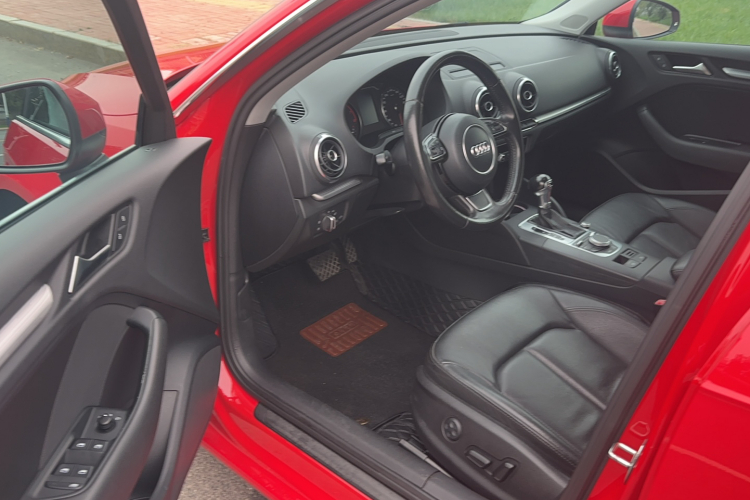 奥迪A3 2015款 Sportback 40 TFSI 自动舒适型中控内饰7002