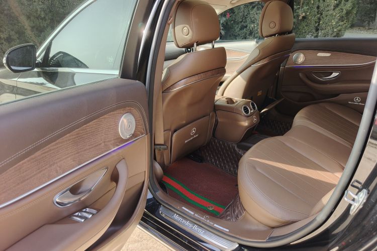 奔驰E级 2020款 E 260 L中控内饰7004